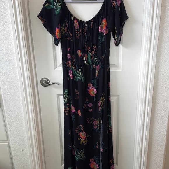 Lovestitch Off-Shoulder Black/Floral Maxi Slit Dress - Picture 3 of 7
